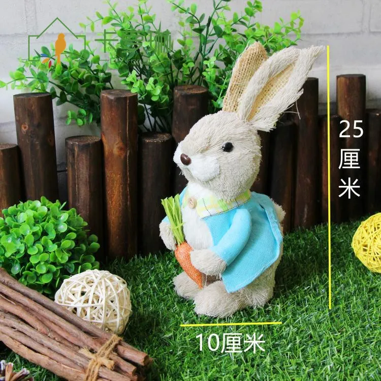 COM-FOUR® 2x XL coniglietto pasquale di paglia fatto a mano - coniglietto pasquale decorativo da 33 cm per la decorazione pasquale - figure di paglia per Pasqua (02 pezzi - quadri bianchi/rossi/verdi
