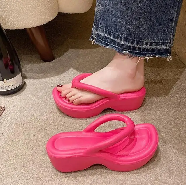 Moda suela gruesa en blanco jardín espuma EVA chanclas plataforma  deslizamiento sandalias liso personalizado señoras sandalias zapatillas  mujeres