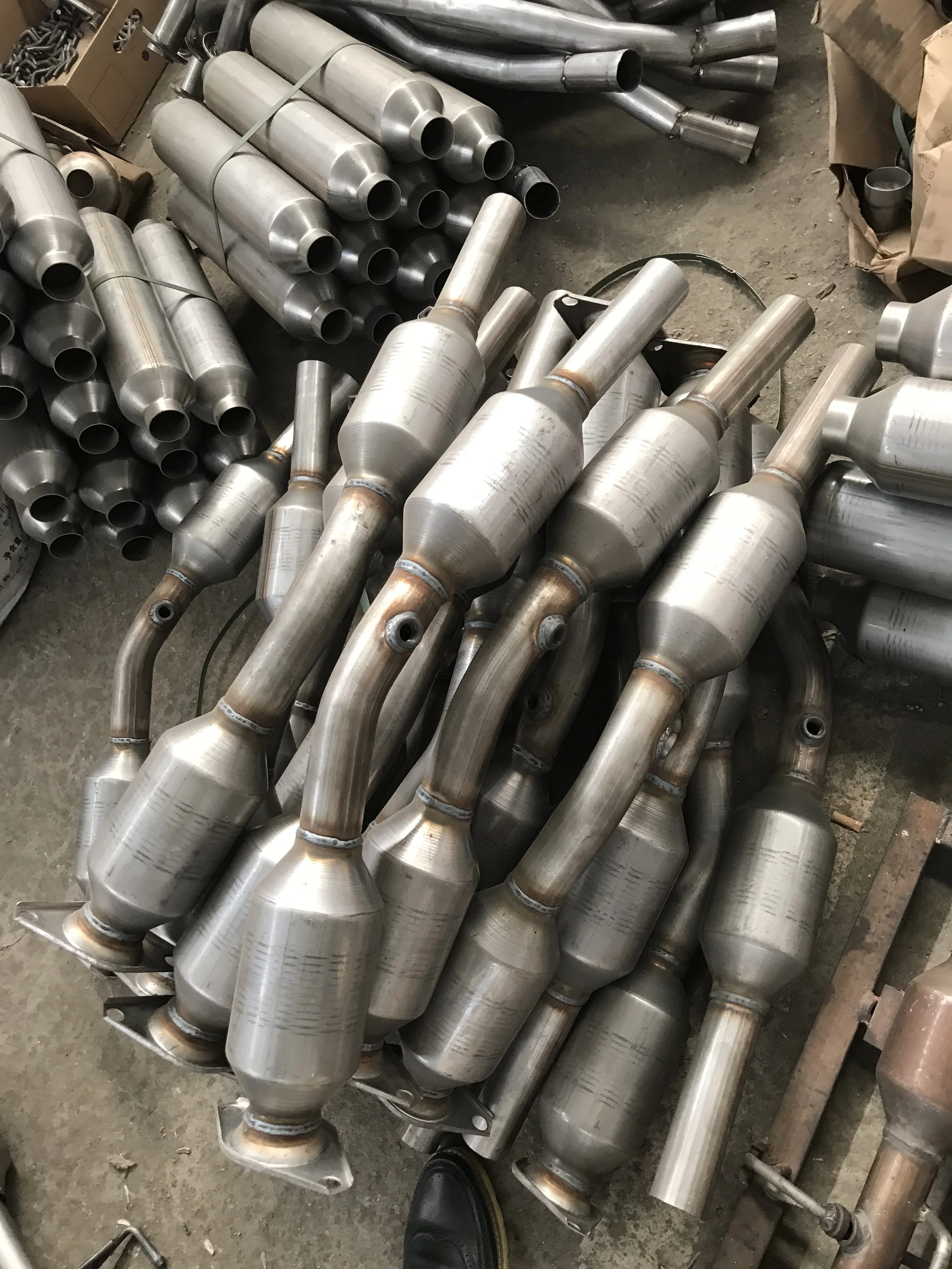 XG Half Three Way Catalytic Converter for Toyota Corolla