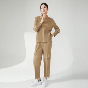 High Quality Fabric Women's Two-Piece Set Casual Style Lapel Zipper Top and Pleated Pants With Print Decoration