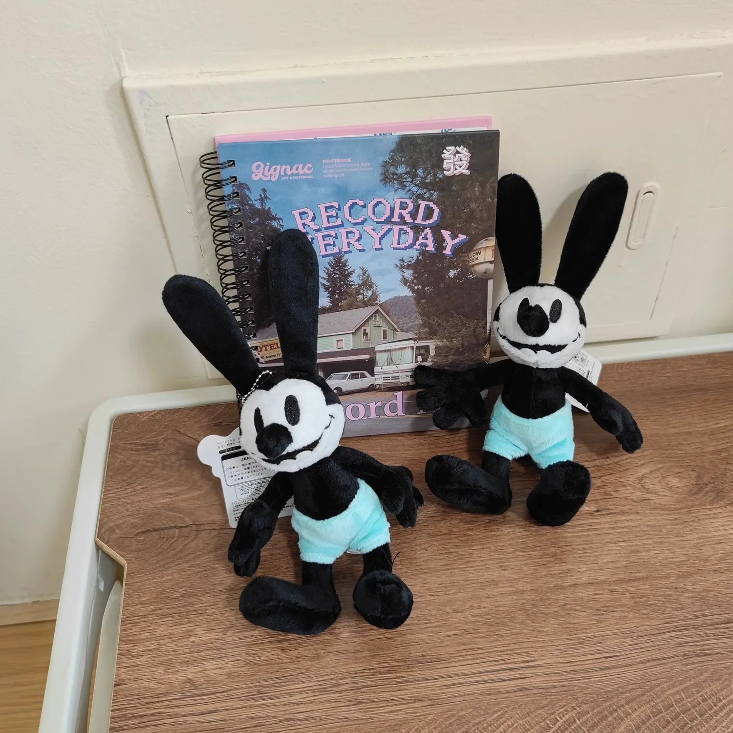 Alibaba.com: Cute Japanese Oswald Lucky Rabbit Plush Keychain