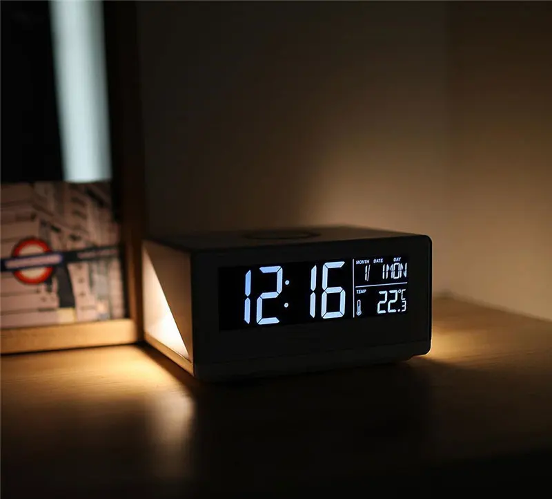 Shenzhen Factory Wholesale Custom Bedroom Bedside LED Wireless Charging Desk Lamp For Hotels Home