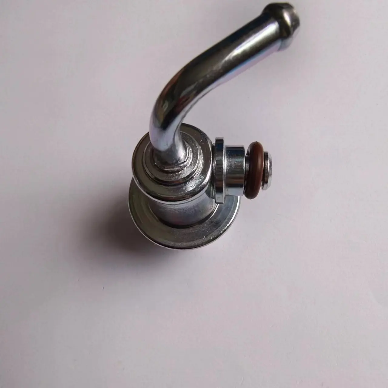 Automotive Fuel Pressure Regulator For Hyundai Elantra 313802h000