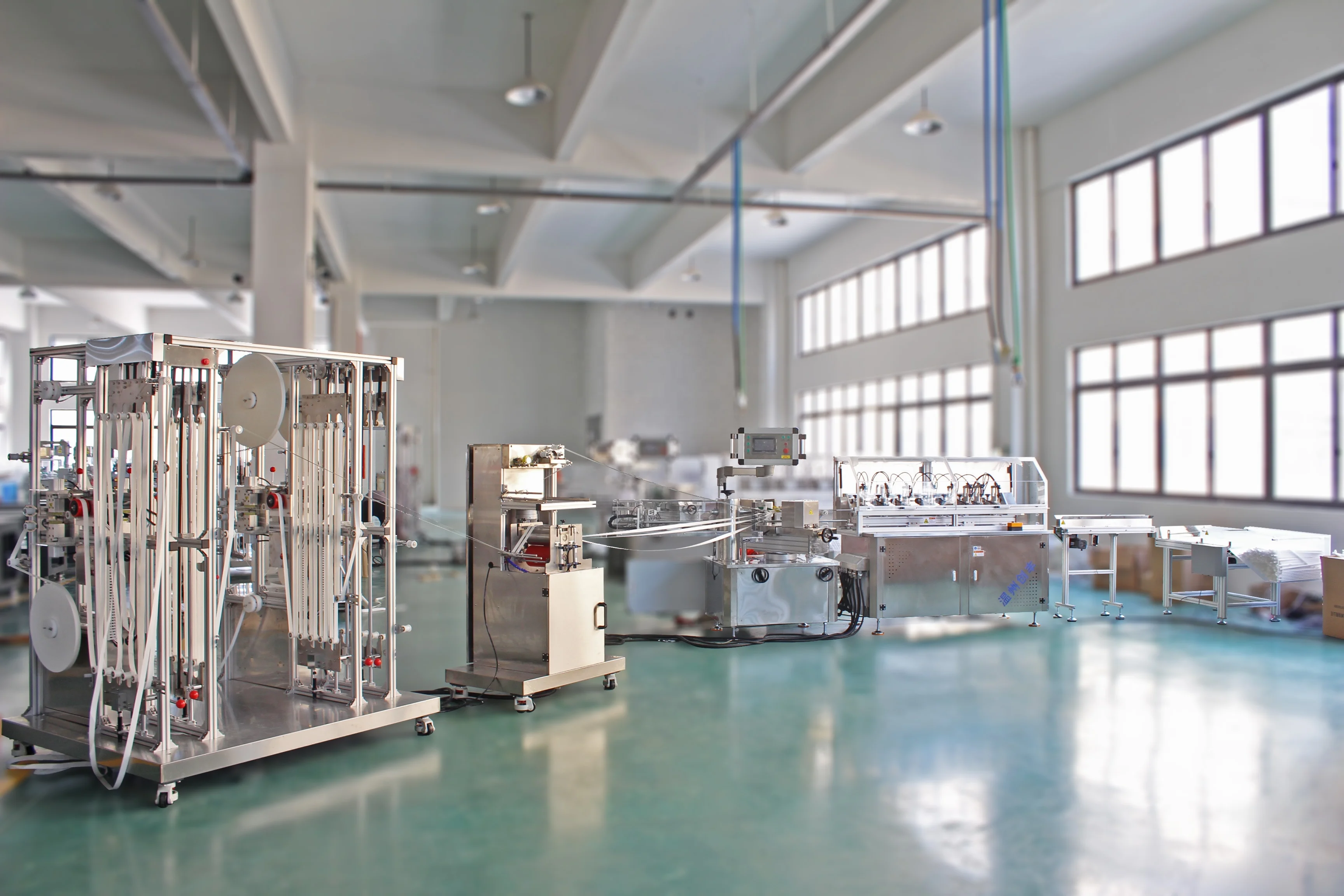 Minimum Cutting Length 5mm Full Automatic Shaftless Precision Paper