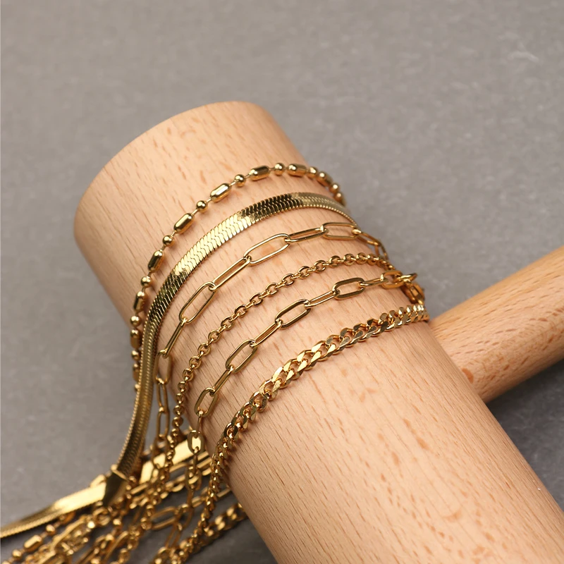 Wholesale 18K Gold Plated Minimalist Jewelry Chain Necklace Custom Gold Carat Paper Clip Chain Cross Snake Flat Classic