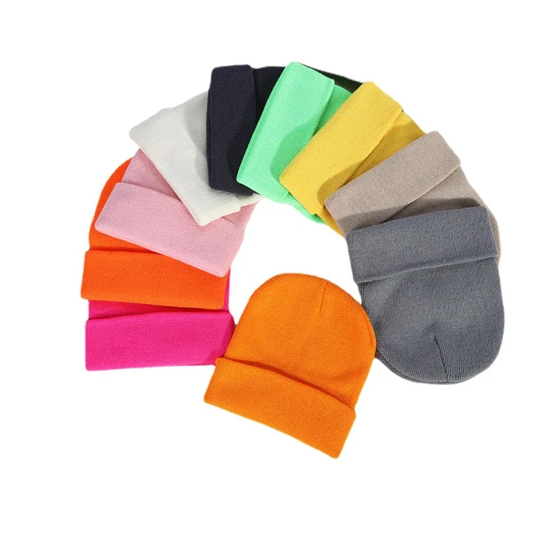 Fashionable Custom Embroidery Logo Solid Color Warm Winter Beanie Knit Hats Manufacturer