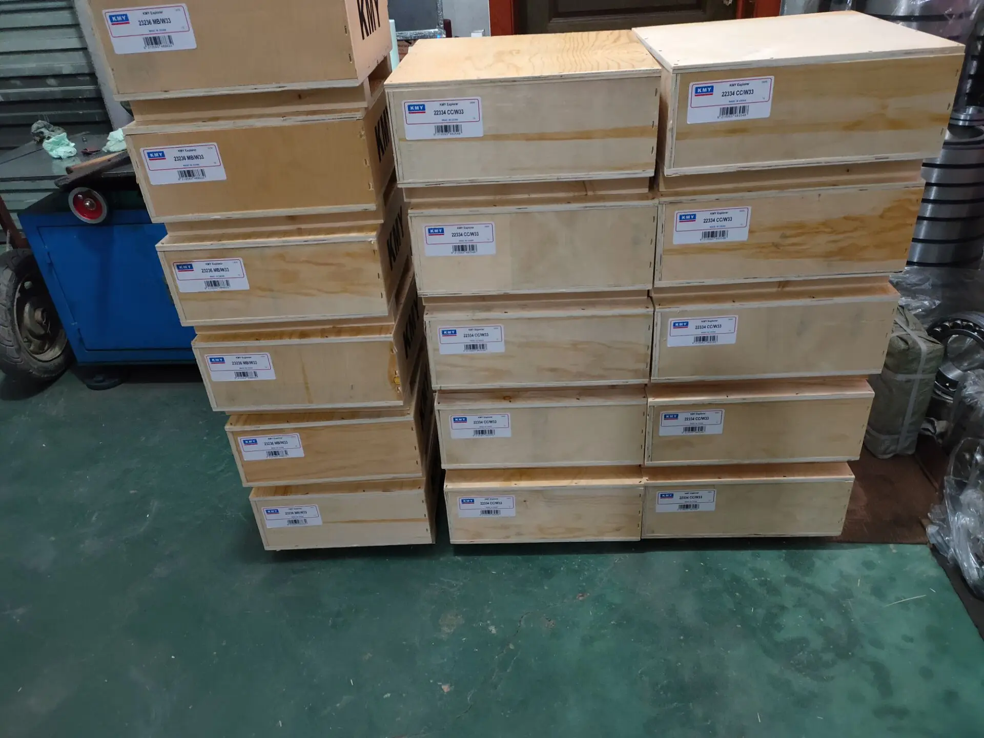 Spherical roller bearing for paper mills 23144