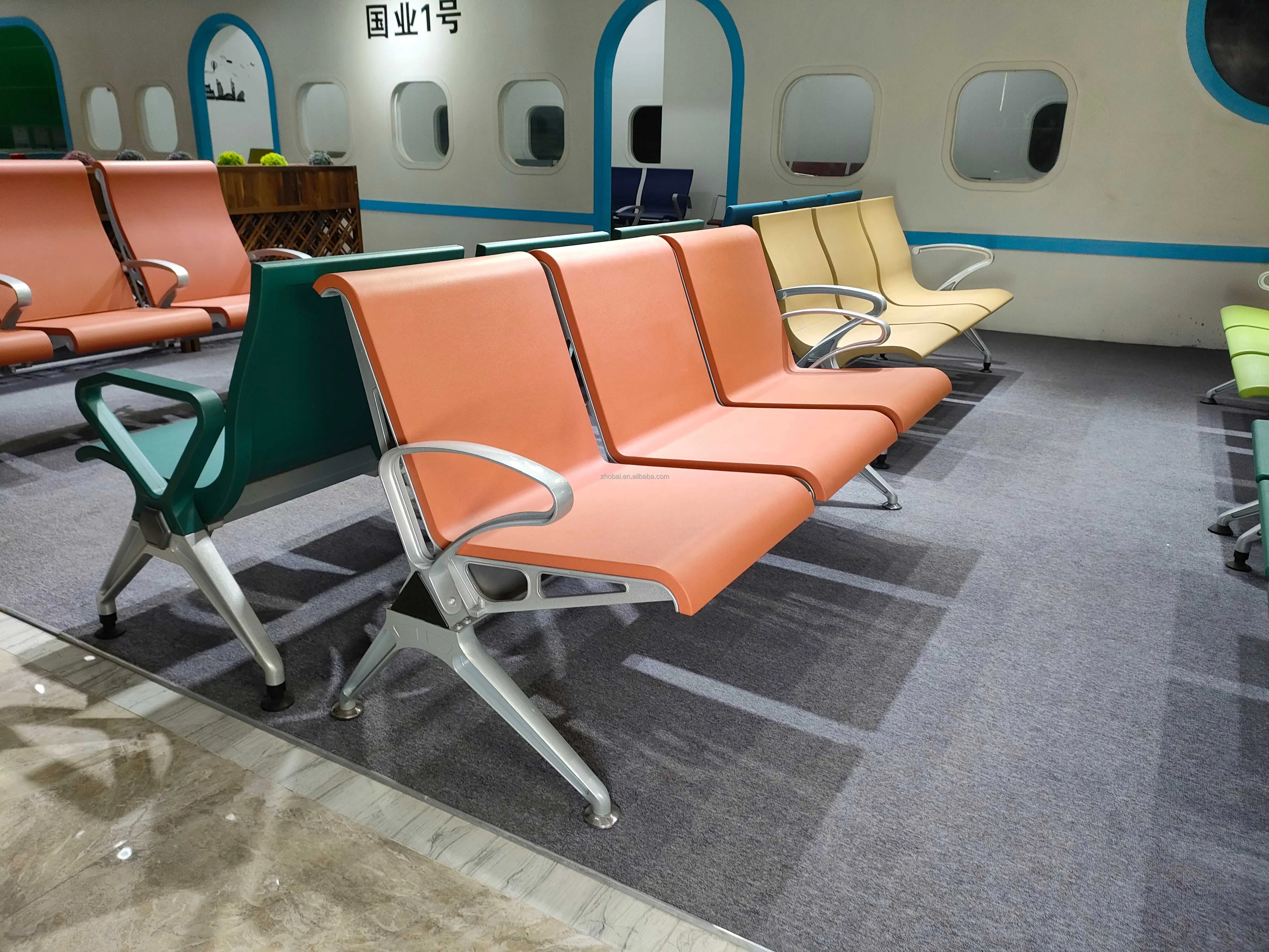 Modern PU Leather 3 Seats Armrest Waiting Room Chairs for Clinics Airports Hospitals Barber Salons Reception Guests Gyms 5