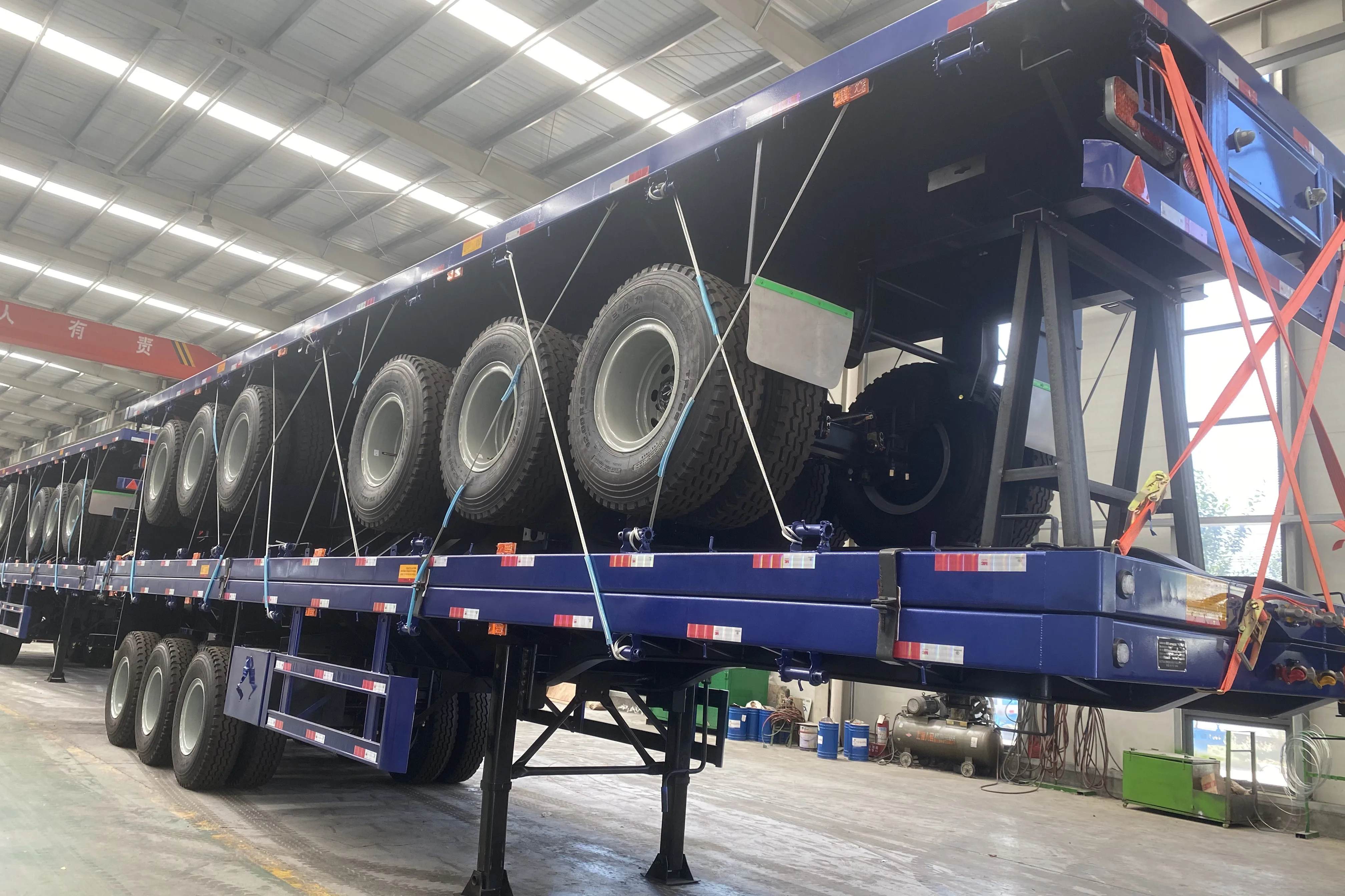 Vehicle Master 2 Axle 3 Axle 4 Axle 40 Ft 20 Ft Container Semi Trailer Flat Bed Flatbed Trailer for Sale