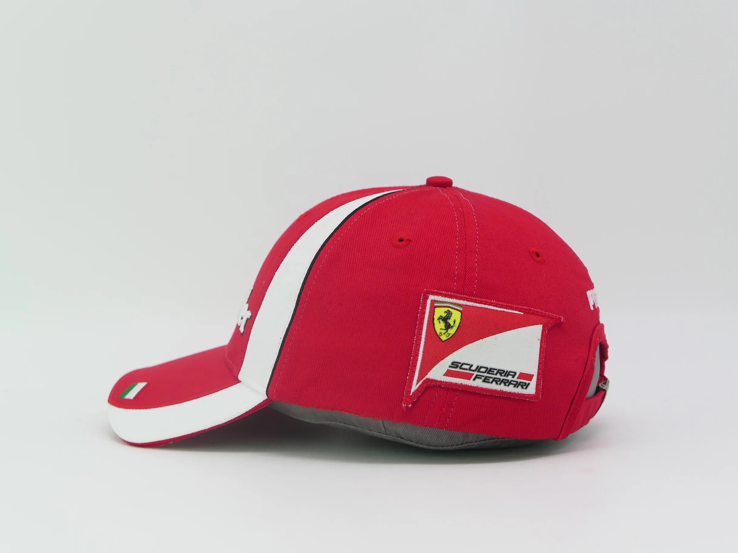 Бейсболка с 6