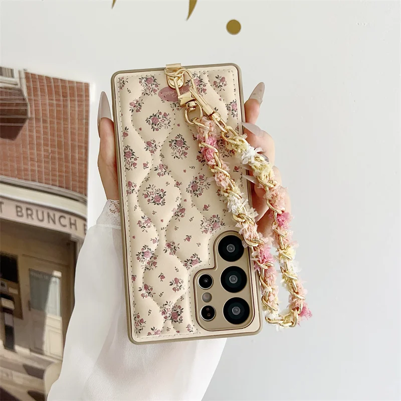 Women Design With Phone Chain Artificial Leather CellPhone Cases for Samsung S25 S23Plus S24Ultra Flower Pattern Antifall Cover