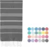 Gris oscuro