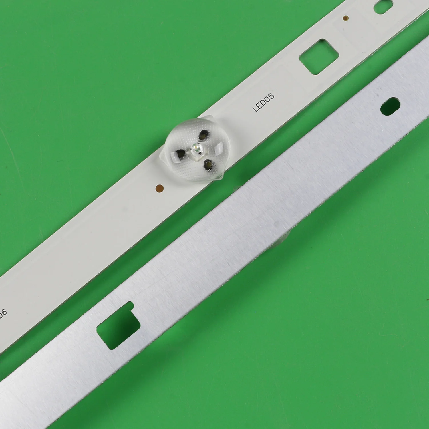 LED Strip for SONY_DIRECT_FIJL_32V_B_3228_8LEDs_REV1.2 LM41