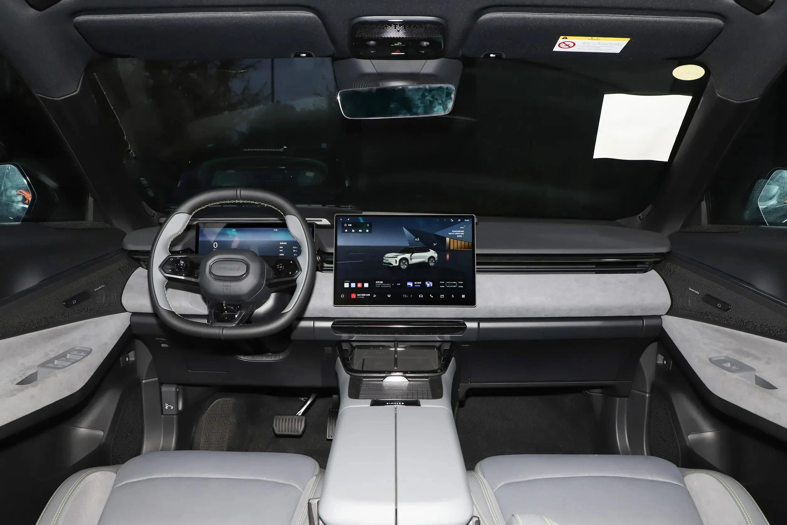 Mobil Lynk&Co 08 Em-P High Endurance 4 Wheel Drive 2023 Lynk Co 08 Ev yang Laris dan Modis