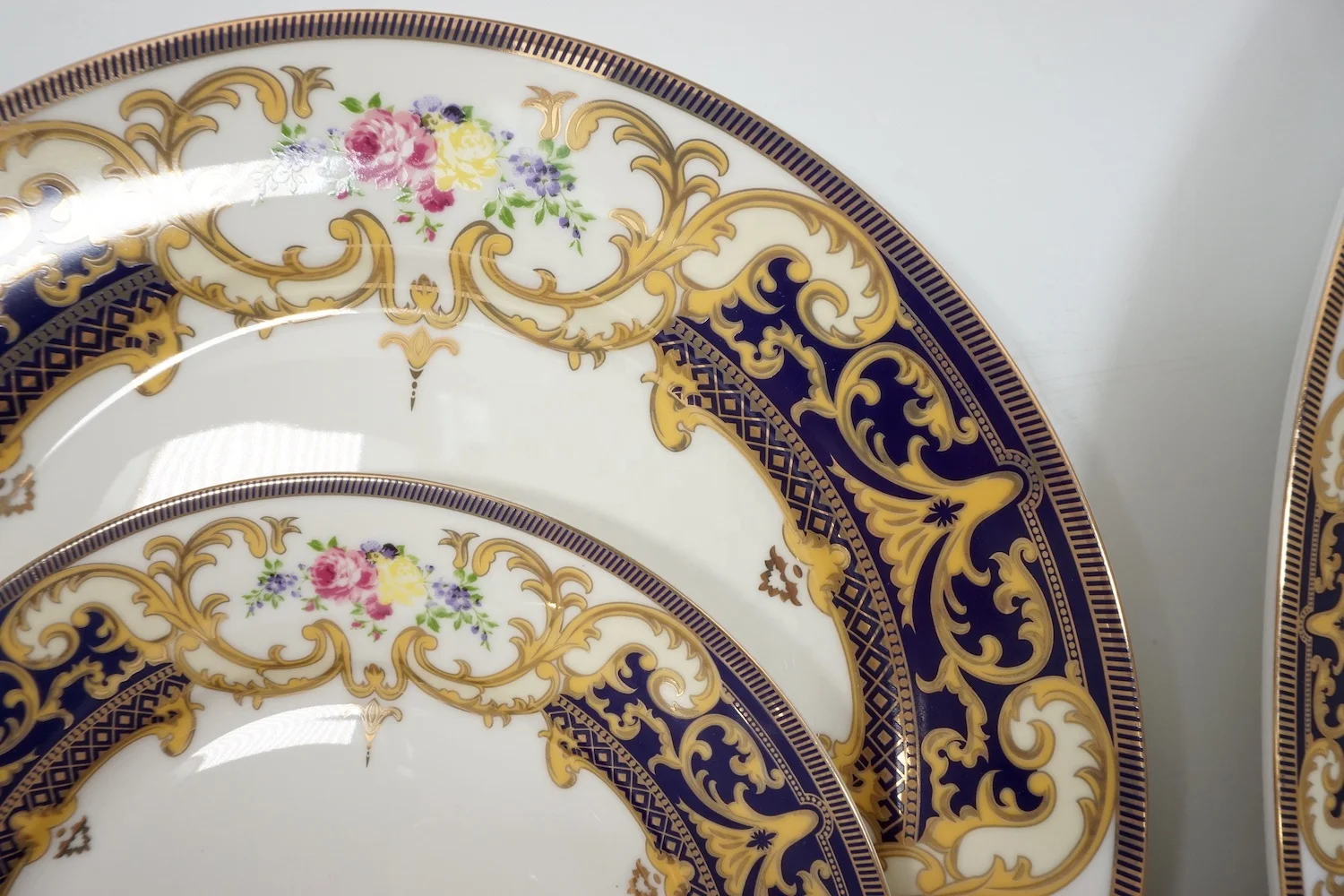 Classic Vintage Tableware Gold for 8 Erpson Pakistan Indian Dinnerware Porcelain Ceramic Wedding Plate Floral Dinner Set