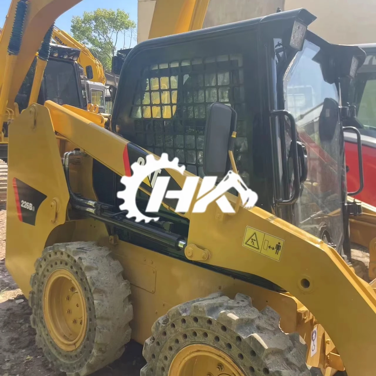 HANGKUI, мини-погрузчик с бортовым поворотом CAT 226 б/у в хорошем состоянии, отличного качества, оригинальный двигатель, лицензирован в соответствии со стандартами EPA и CE