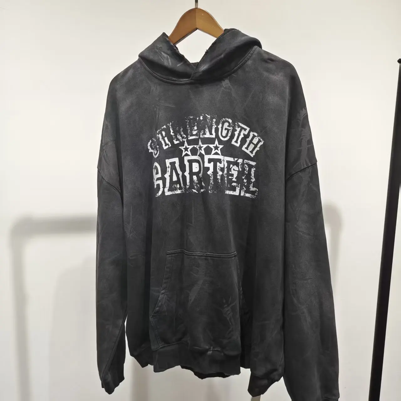 Custom 100% Cotton Heavyweight Vintage Street-Style Loose Fit Oversized Hoodie Printing Raw Cut Collar Distressed Hoodie for Men