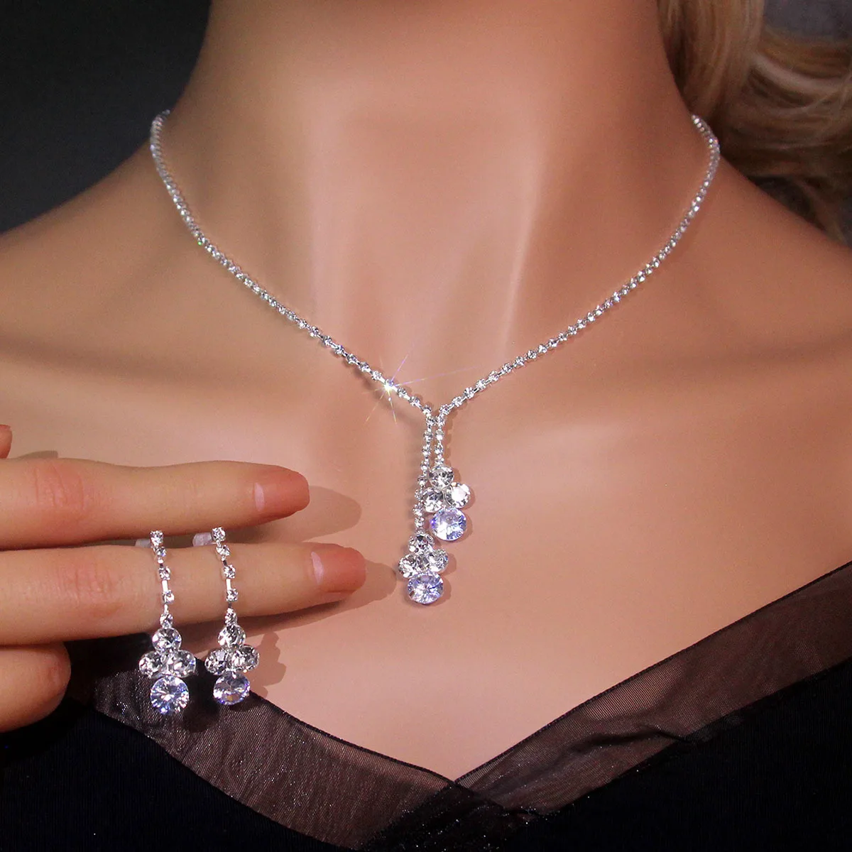 Korean Style Simple Silver Two-Piece Fashion Jewelry Set Zircon Necklace Earrings for Bride Wedding Anniversary Banquet Dress