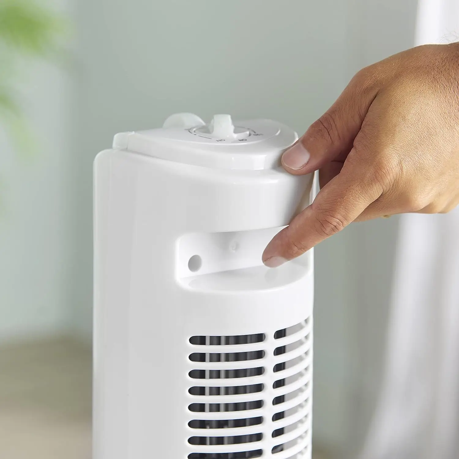High Quality Made in China 32 Inch Electric Tower Cooling Fans Smart Room Cooling System Household Hotel Use Standing Tower Fan
