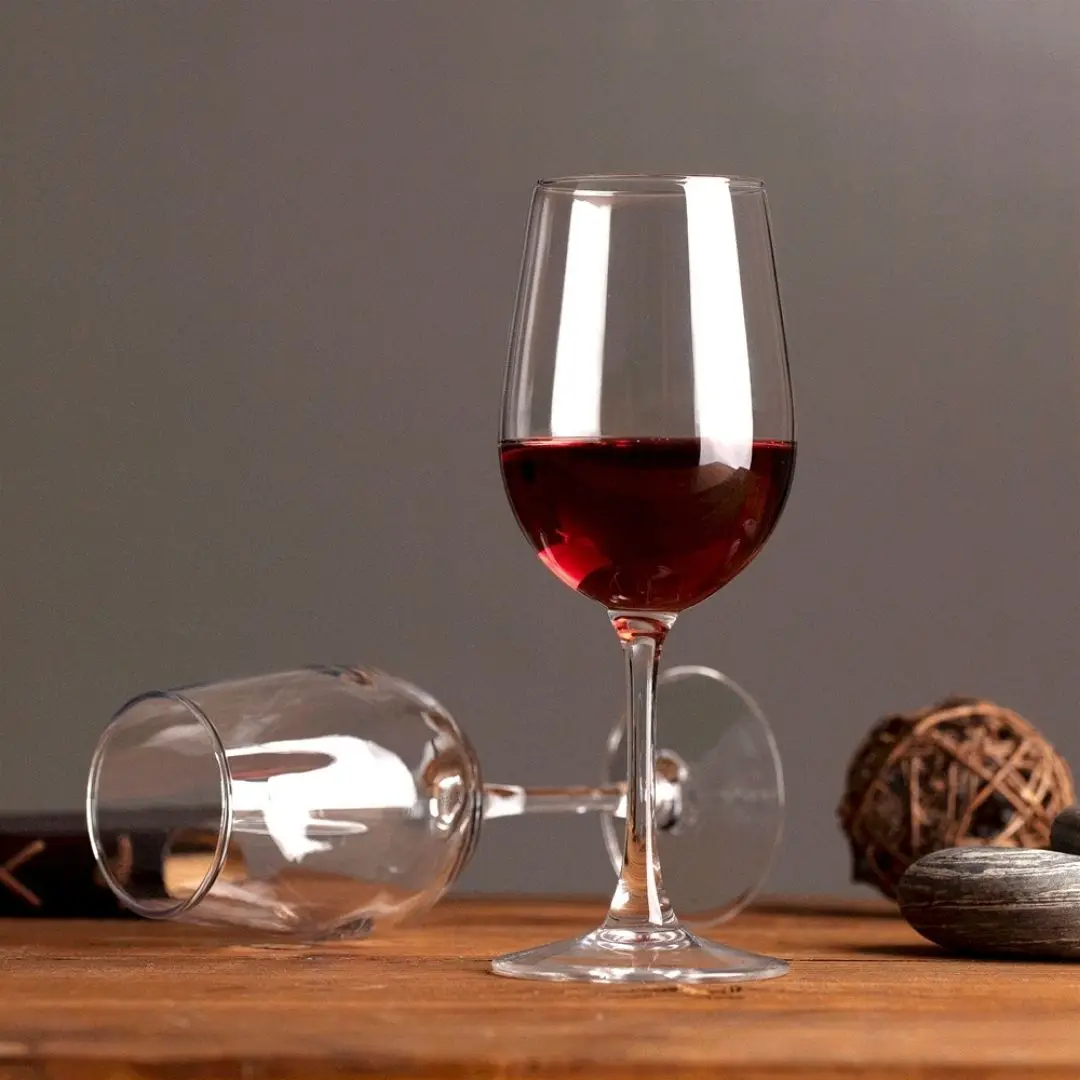Elegant Glass Wine Goblet 8x8x24cm main image 0