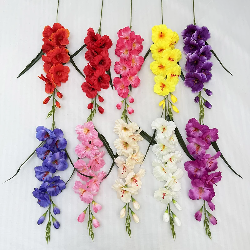 Hoe om 'n Groot Vals Groen Plant in jou Huis te Verbind?