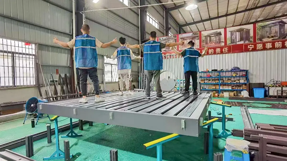 Guangzhou Youmeng Decoration Material Co., Ltd. 2