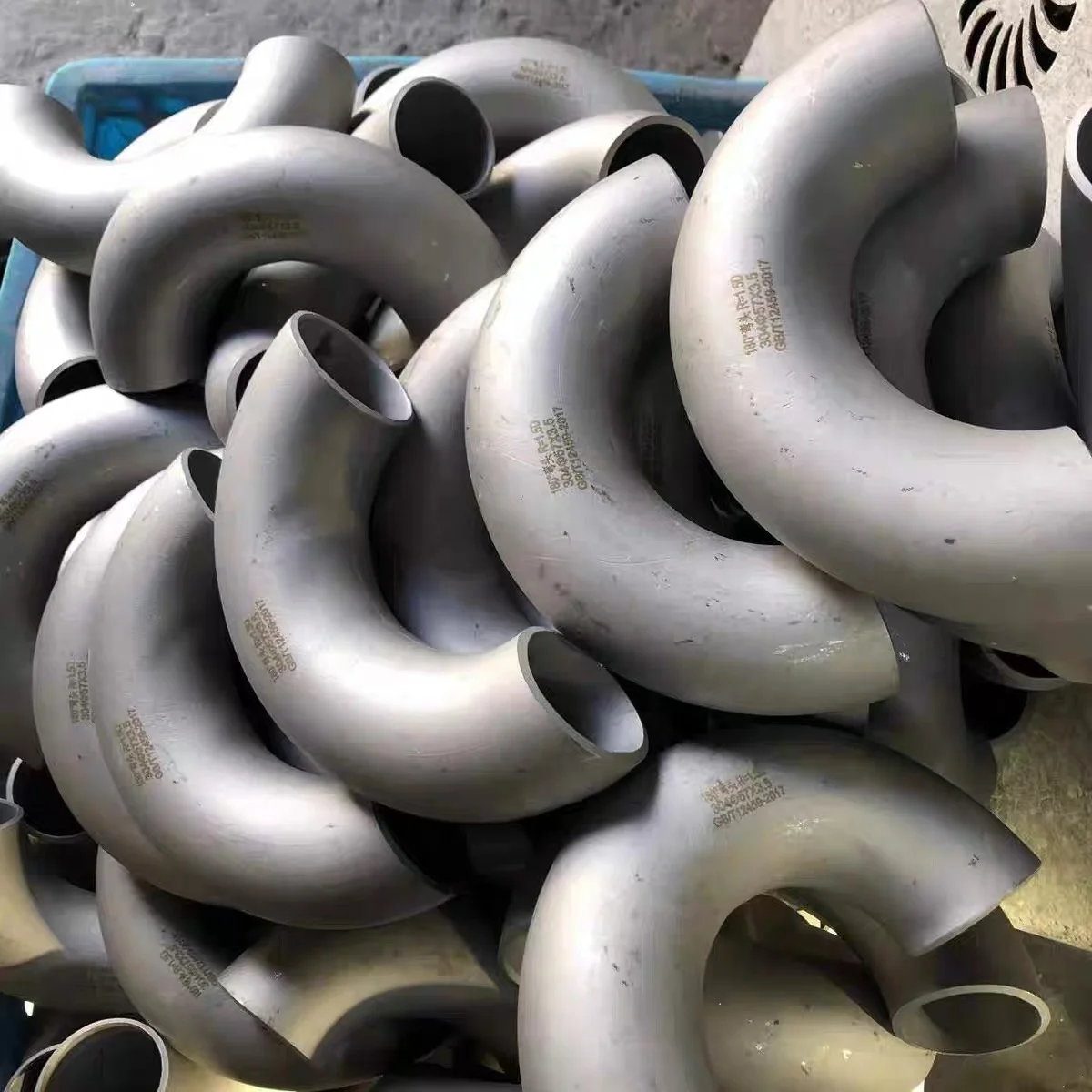 Stainless Steel 304 316 316L 180 degree welded elbow butt weld 22.5 degree long short radius return elbow seamless