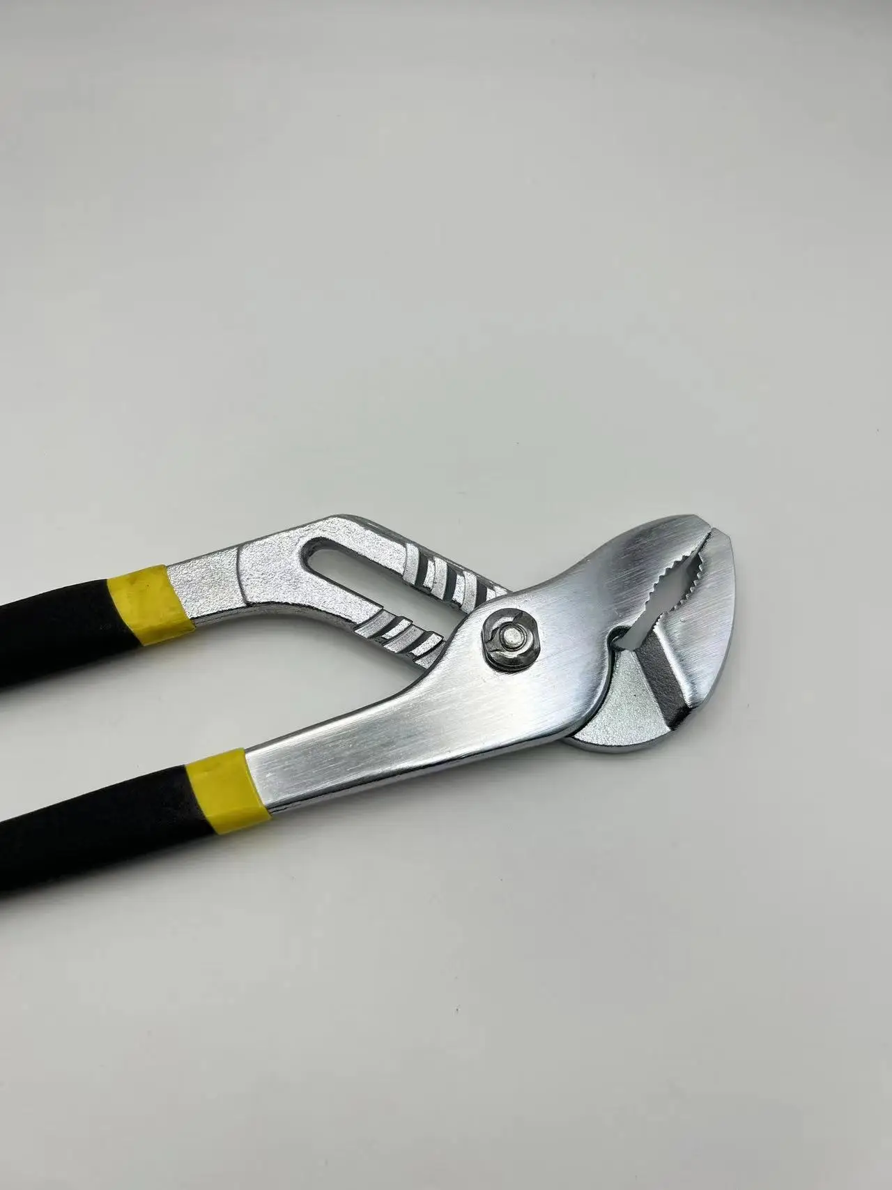 12 Inch Heavy-Duty Custom Hand Tools Carbon Steel Water Pump Pliers Set Multi-Tool Easy-to-Use OEM Customized DIY supplier