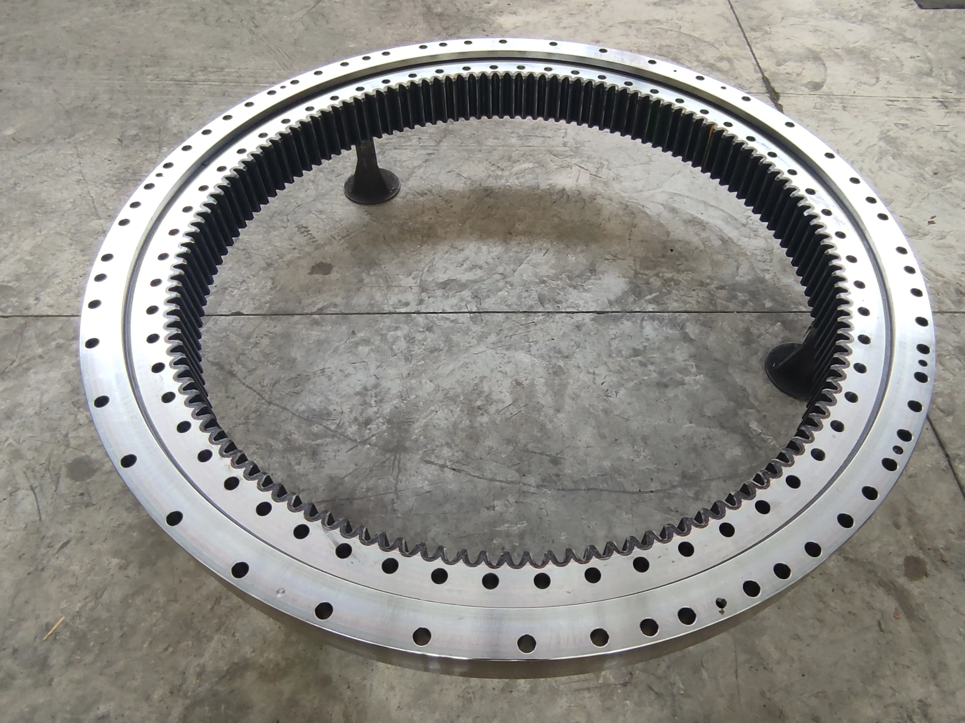 CLG921 CLG922 CLG225 800300061 Standard Internal Gear Crane Small Slewing Ring Bearing for Truck Crane
