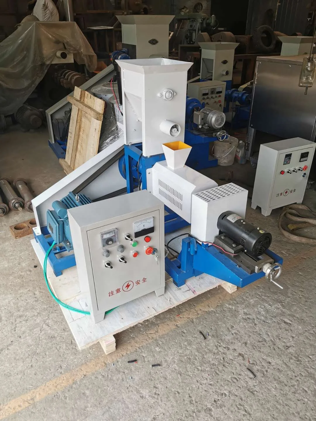 Fish Feed Pellet Machine to Make Floating Fish Extruded Food