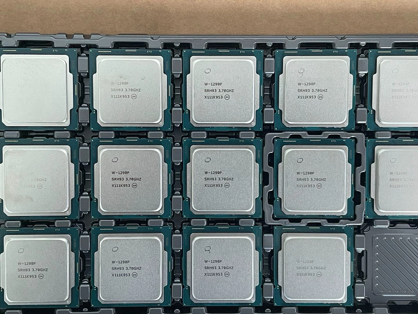 Tray CPU Server Processor Part LGA 2011-V3 E5 E5-1603 1607 1620 1630 1650 1660 1680 2687W 2667V3 Workstation CPU