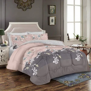 Luxury Vintage Floral Pattern King Size Bed Comforter Set 3pcs Soft Cozy Duvet Warm Comfortable Sleep Experience for Home Hotel
