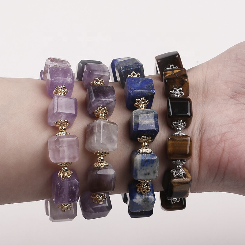 卸売10 * 10mm天然石クリスタルビーズルービックキューブ宝石