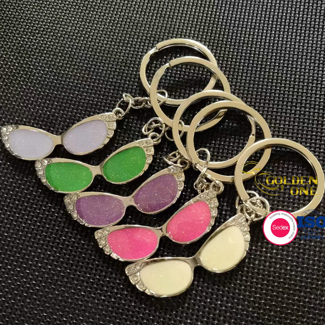 Popular Selling  Design Your Own Key Chain Shaped Keyring Lovely Fake Diamond Shiny Nickel Crown Custom Keychain Manufacturer