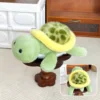 Jolie tortue couchée avec perle