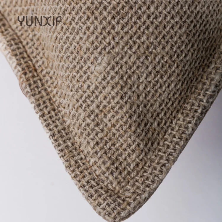 Housse de coussin japonaise minimaliste marron infroissable_voghion.com