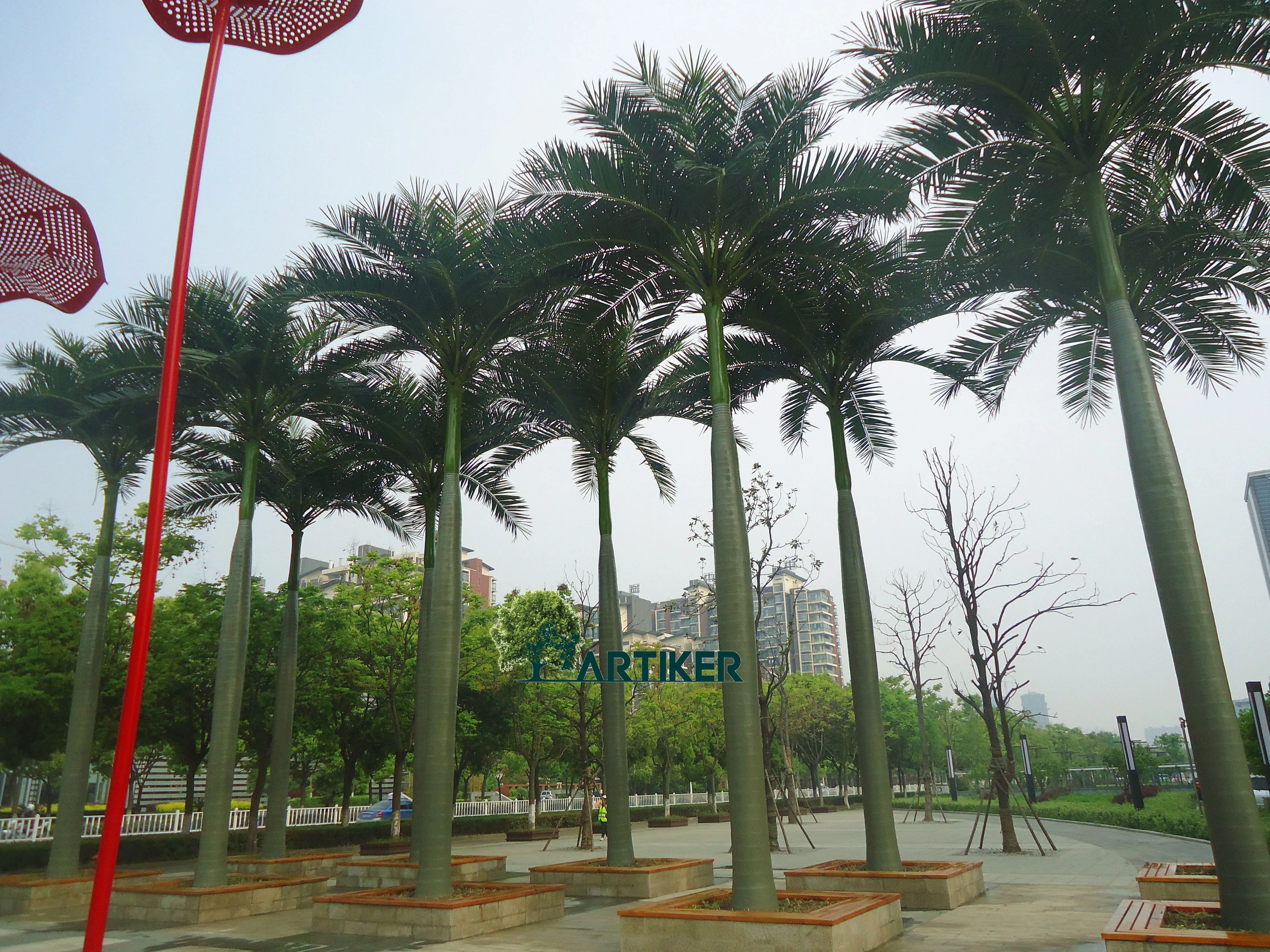 Good for Project and Building Decoration Fiberglass Trunk With Fabric Palm Leave Tree Palm Artificial King Coconut Tree