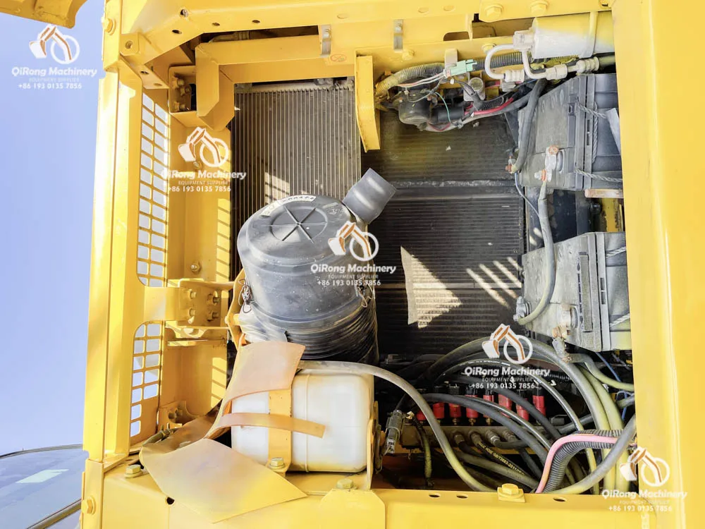 thumbnail image 2 of UNHO Heavy Duty Radio For Komatsu Excavators PC60-2 PC100 PC120 PC220 – U-M103 2 of 4