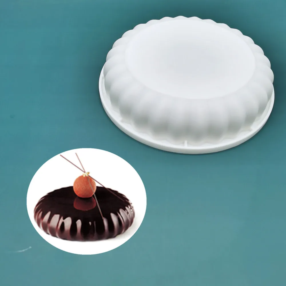Classic Round DIY Baking Mold White Silicone Cake Tool with Italian Topper and Sugar Mousse Mold factory