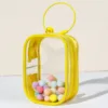 Amarillo-Cuadrado-campana con anillo y POM-POM