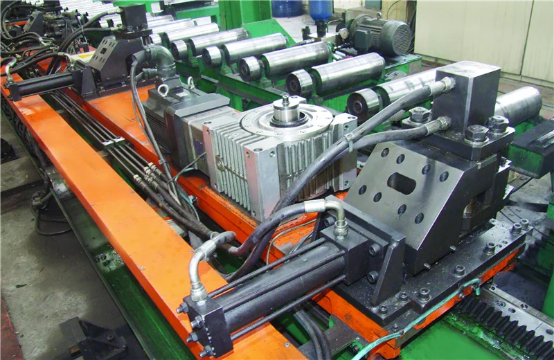 Шасси длинный член ЧПУ гидравлическая плита пробивая машина автомобиль грузовик