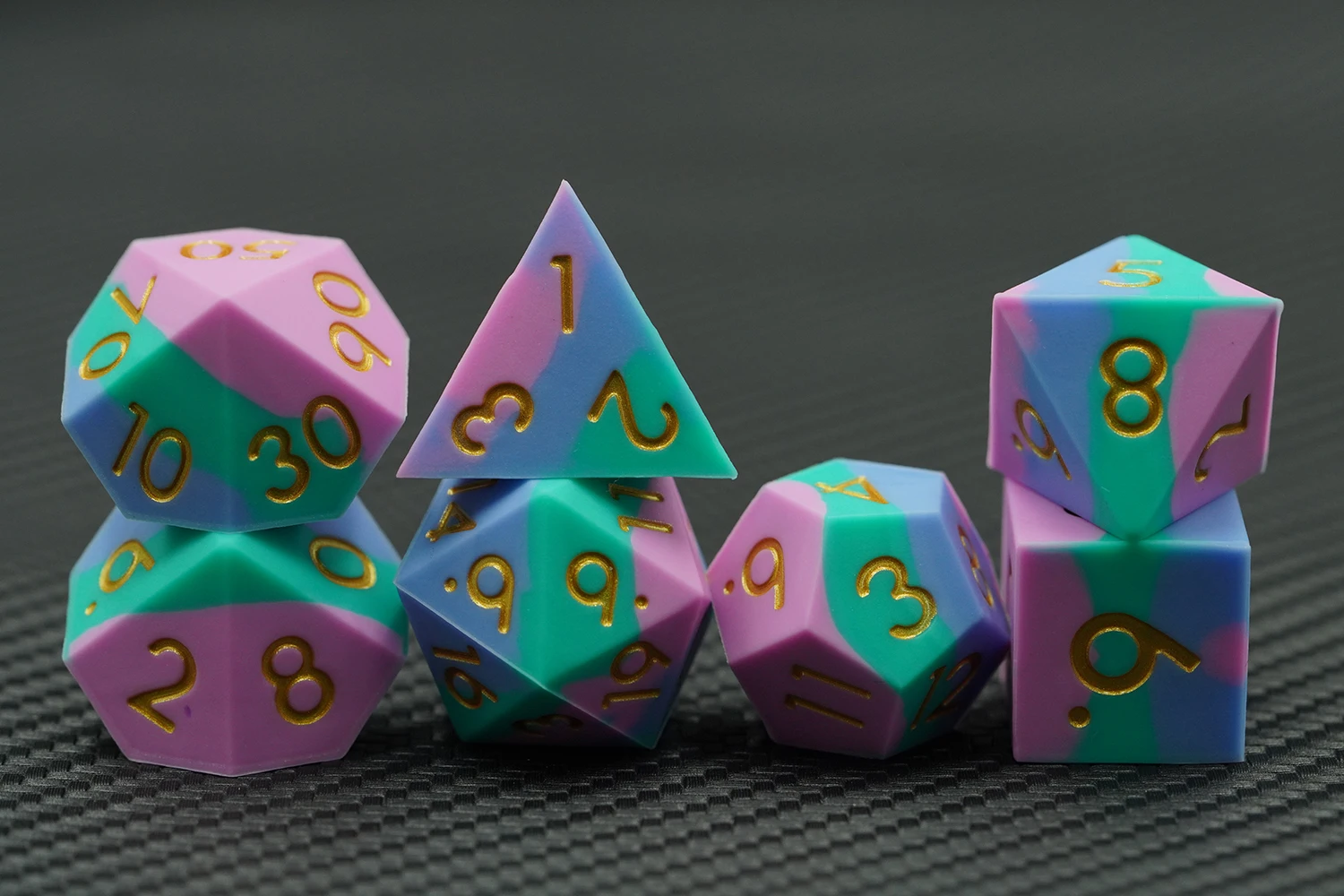 Yushun Custom Silicone Dnd D4-D20 Dice Set New Style 3-Color Polyhedral RPG Games 16mm Size Blend Colors for RPG Games factory
