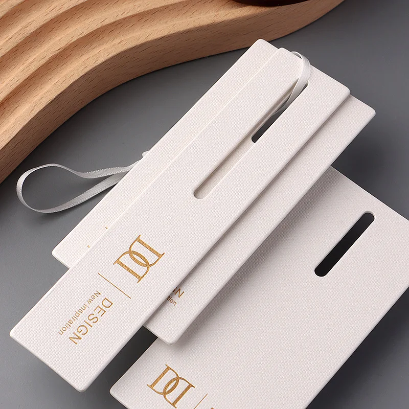 Made in Chinese Factory Custom Gold Logo Garment Coated Paper Hang Tags Luxury Hangtags for Clothing Etiquetas Para Ropa