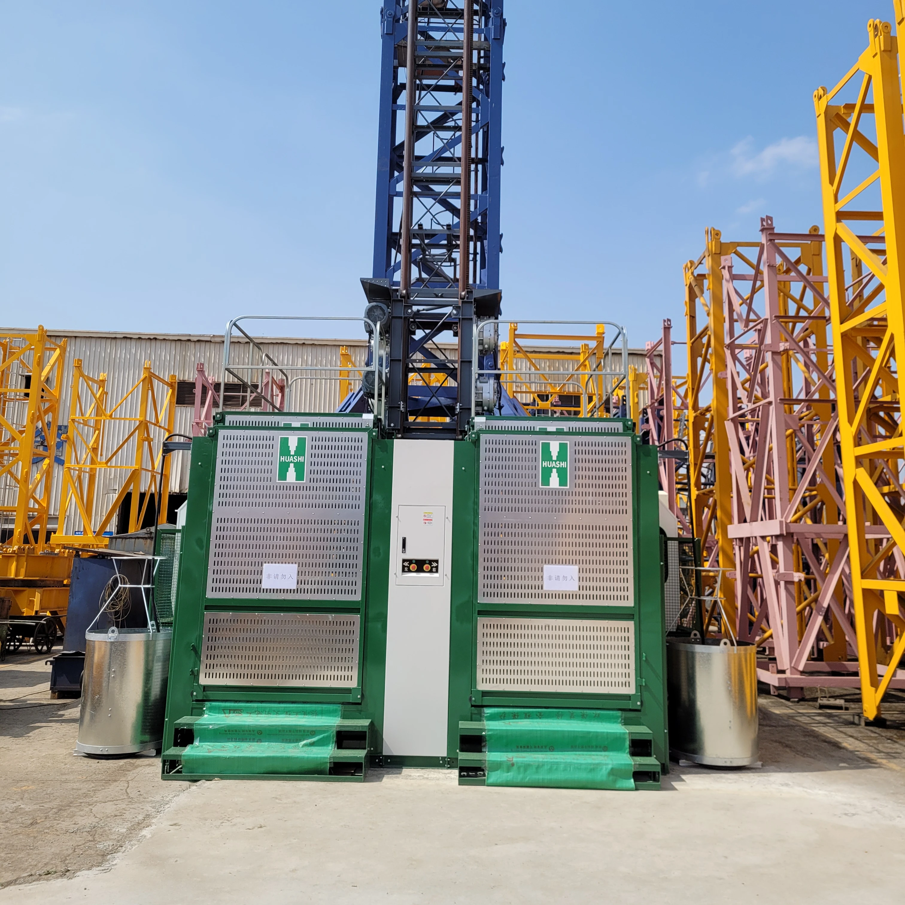 Excellent Performance SC200/200FS1 Construction Hoist for Building Facade and Elevator Shaft for Algeria