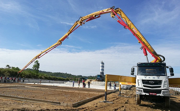 コンクリートポンプトラック 建設機械 徐工集団 XCMGHB48 48m級製 XCMG Schwing Construction Machinery Hb43k 43m Concrete Pump
