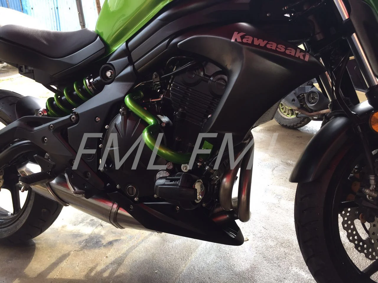 Motorcycle Bumper Crash Bar Engine Guard Protection Bar For Kawasaki Er