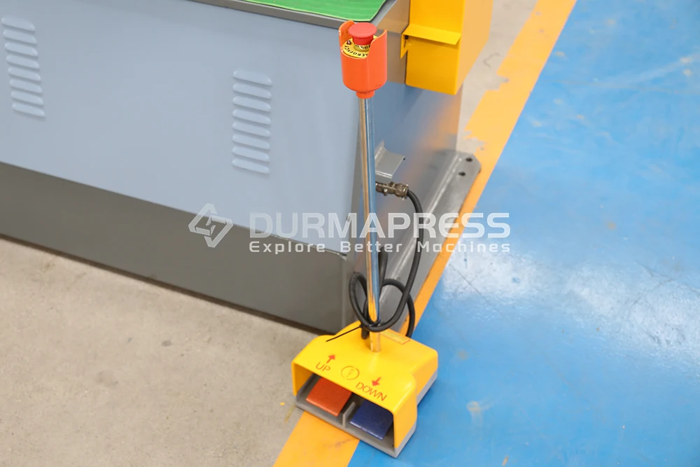 Multi Function Iron Worker Portable Punching and Shearing Machine Hydraulic Punch Machine and Ironworker