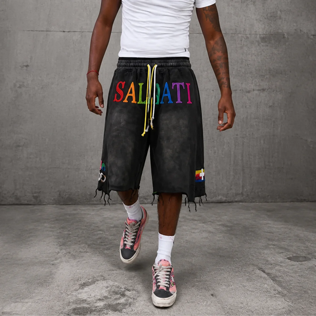 Wholesale Black Denim Shorts Men Colorful Embroidery Baggy Wide Leg Raw Hem Drawstring Y2K Casual Streetwear Men Denim Shorts
