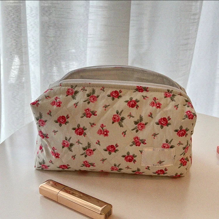 Personalized Cotton Cosmetic Bag Quilted Floral Fabric Cosmetic Bag ...