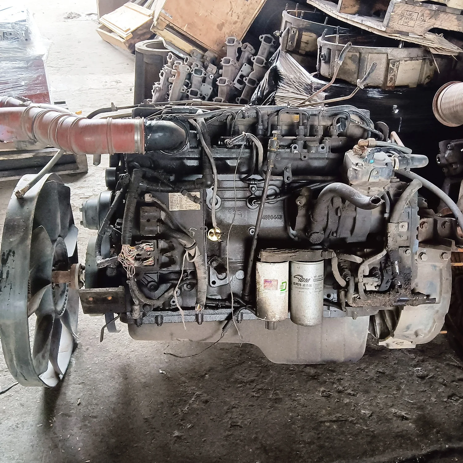 Used engine assembly for CUMMINS ISDE 185 40 diesel engine dump truck ...